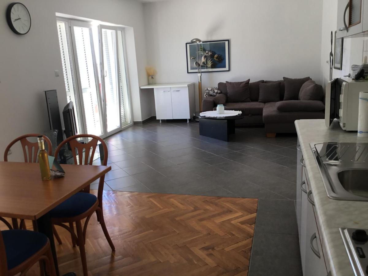 Apartments More بيروفاتش المظهر الخارجي الصورة